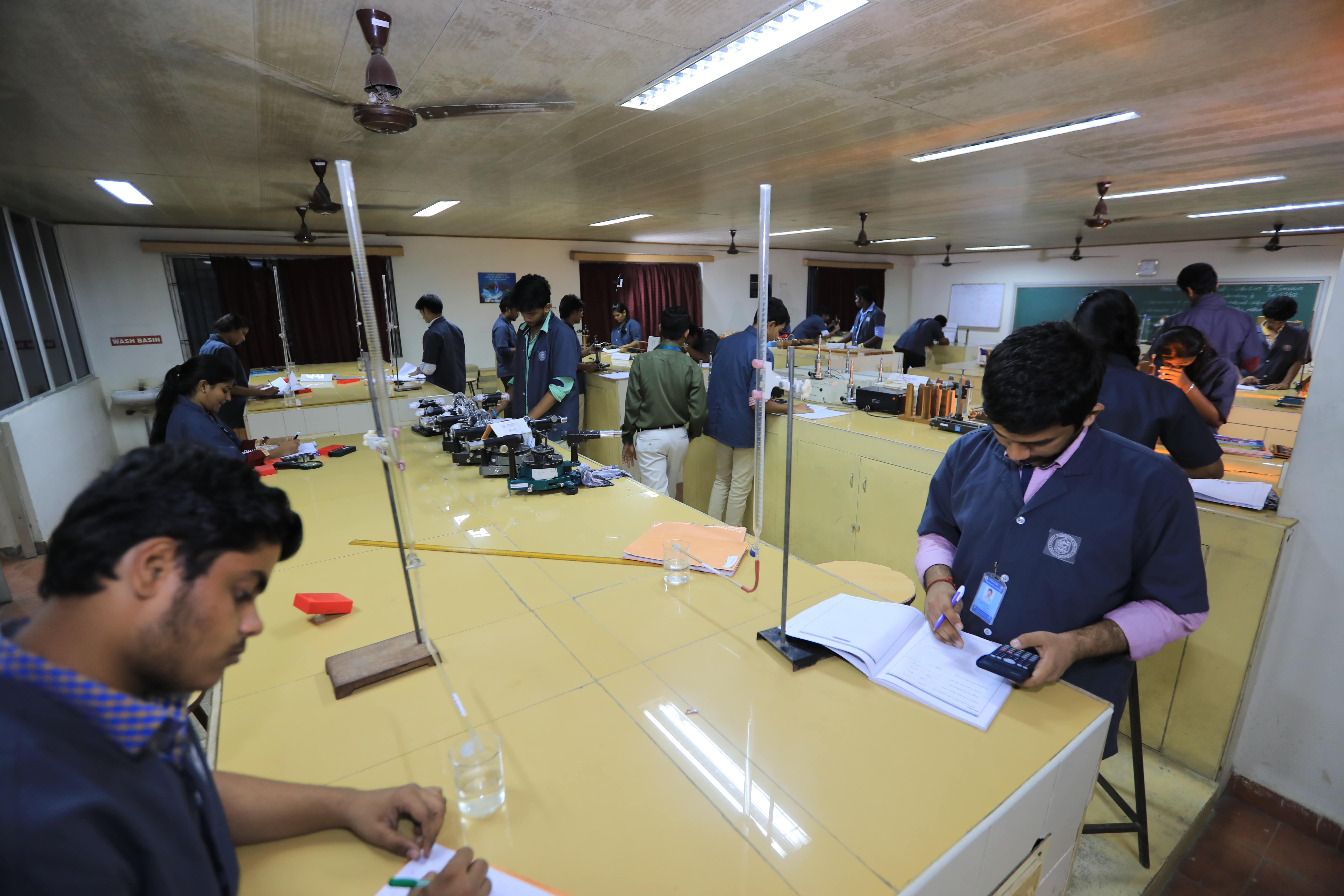 SRM Easwari Laboratories photo 8